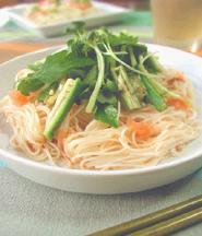 明太子と緑野菜の和そうめん